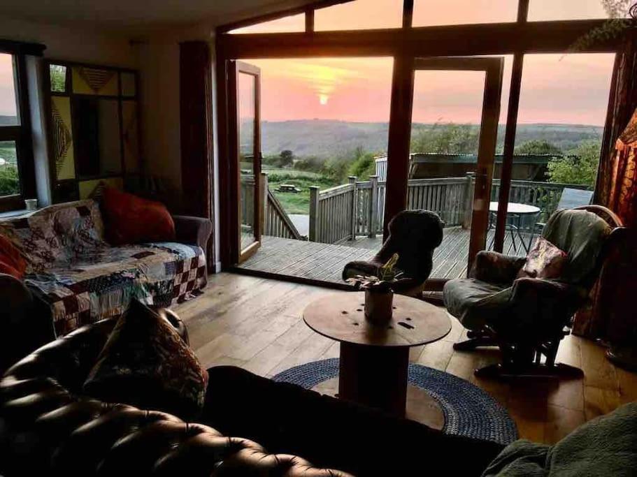 Spacious Cabin On Isolated Farm With Sea View Bude Extérieur photo